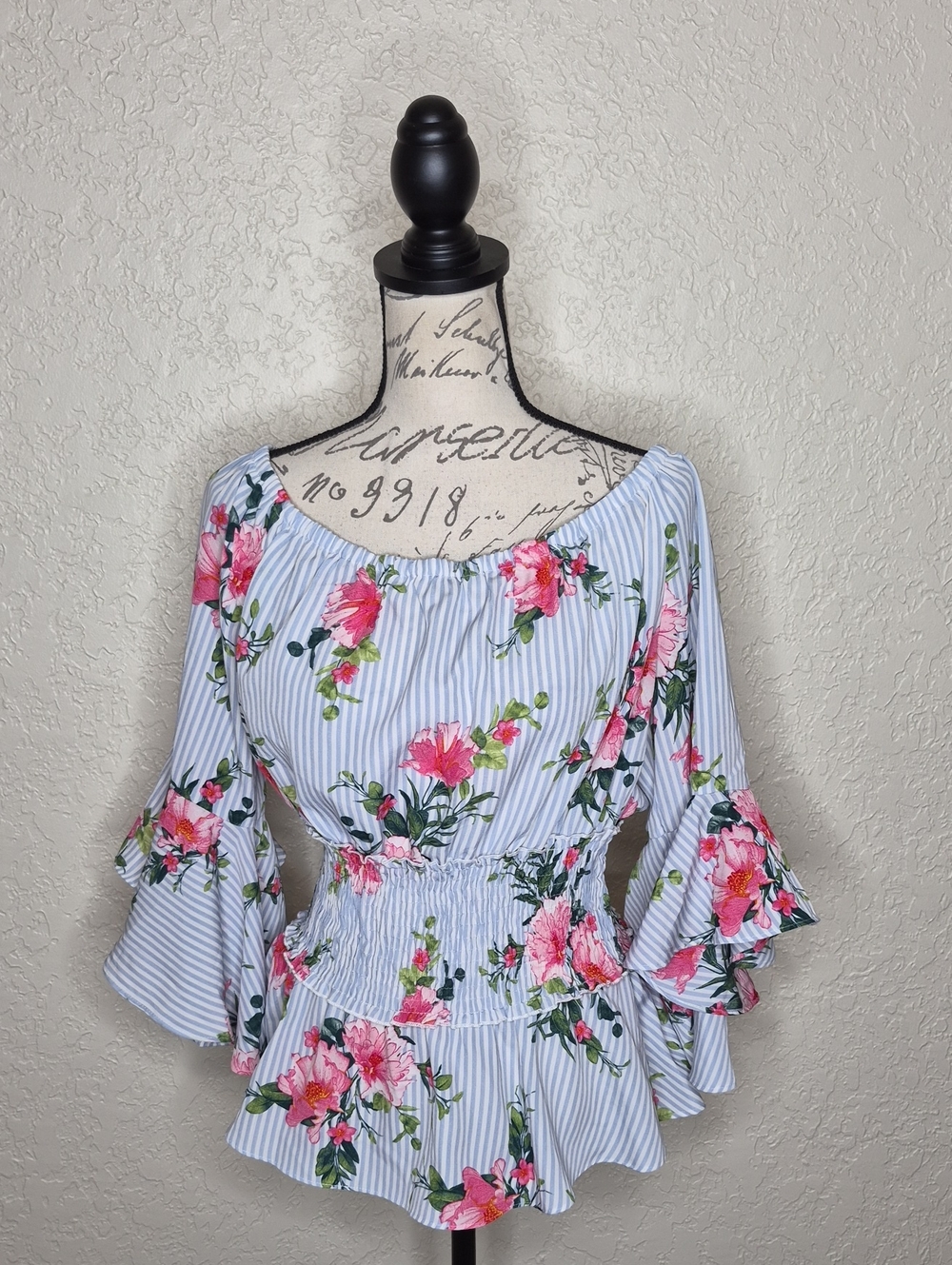 Timing Floral‎ And Striped Top Size L